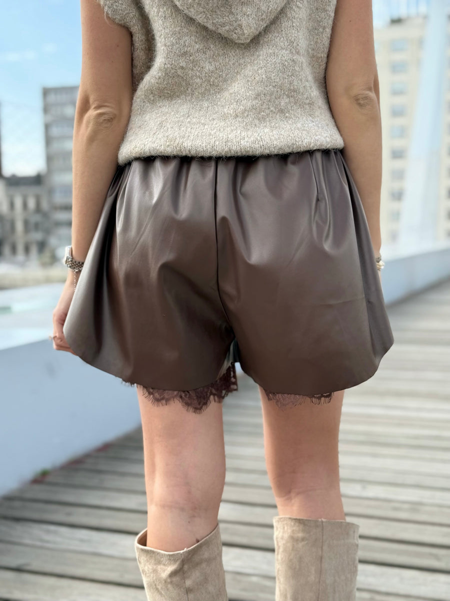 Le short Inna