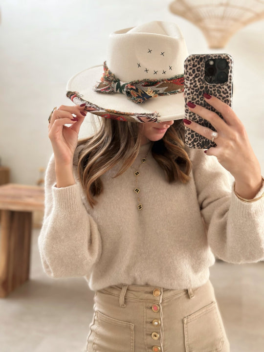 Le chapeau Tassiana beige - Gualap