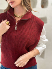 Le pull sans manche Yuri bordeaux - Gualap